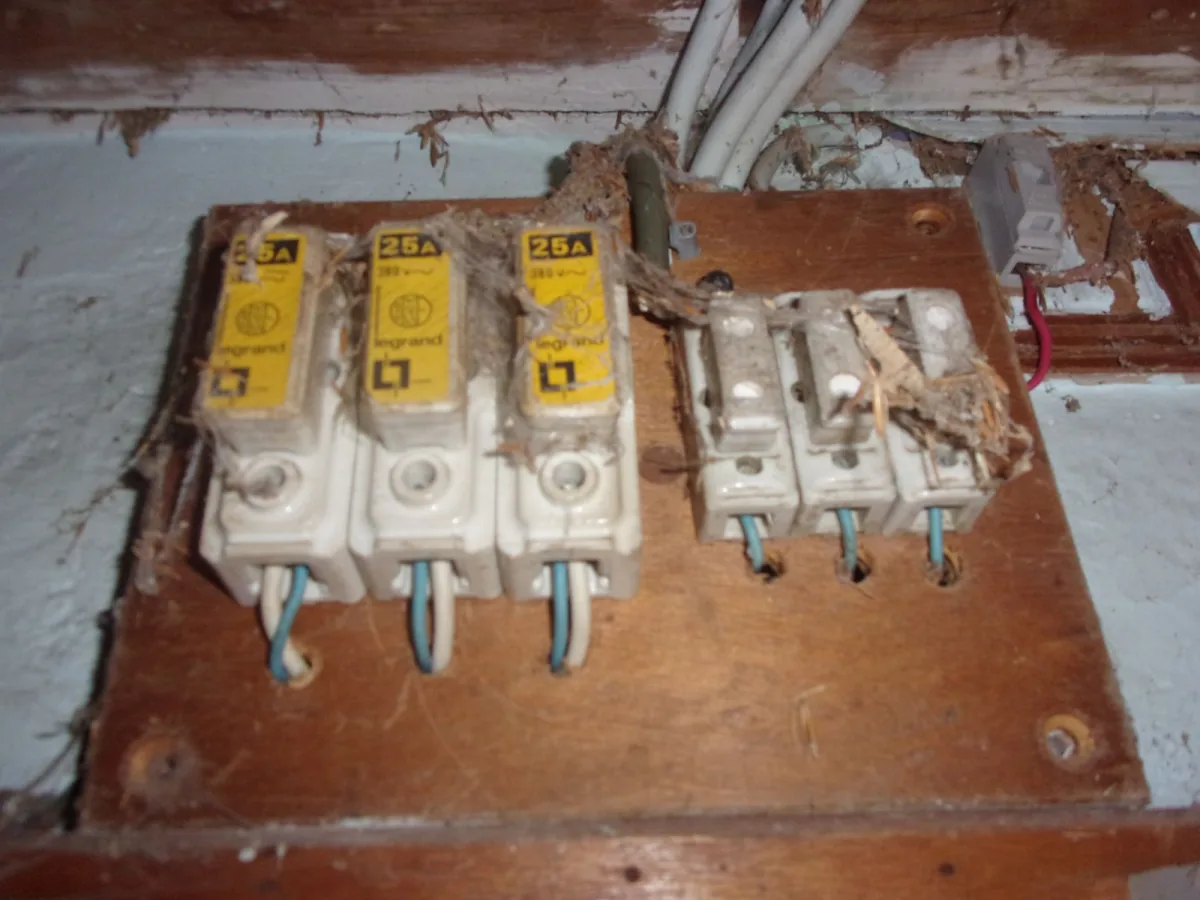Diagnostic électrique obligatoire à Agde